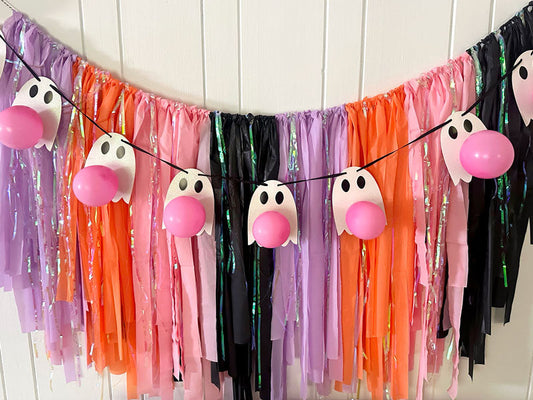 Quick & Easy DIY Bubblegum Ghost Banner